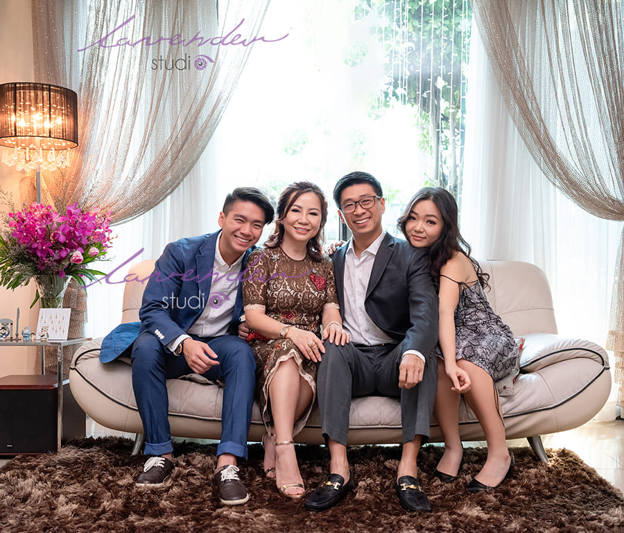 Hướng dẫn tạo dáng chụp ảnh gia đình 4 người cực đẹp